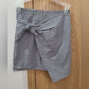 Soprano Black And White Gingham Checkered Plaid Seersucker Knot Wrap Skirt